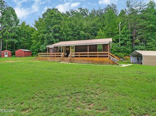 615 E Robbins Rd, Robbins, TN 37852