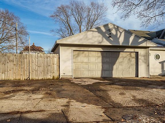 4th image of 1123 Portland Avenue