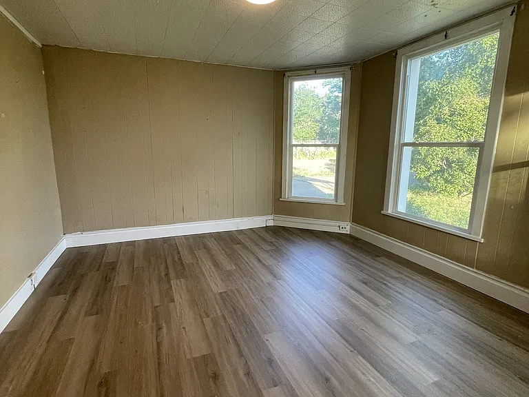 2742 Adams Ave — Photo 3