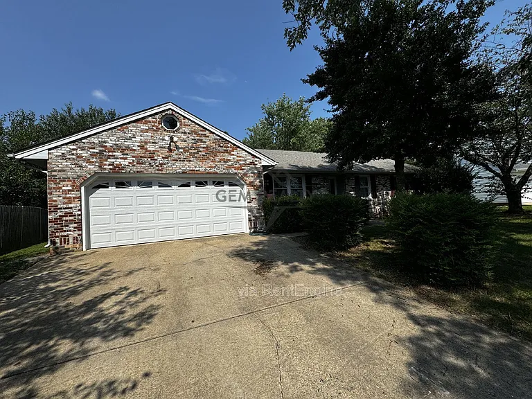 5088 Blarney St — Photo 5