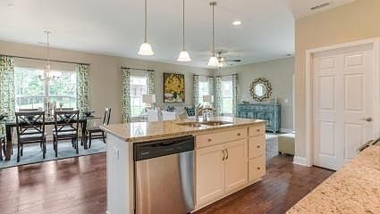 4th image of 151 Monarchos Dr