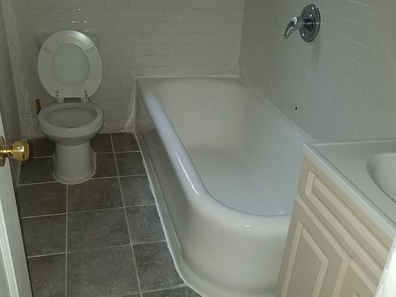 4th image of 2810 Bailey Ave APT 14C