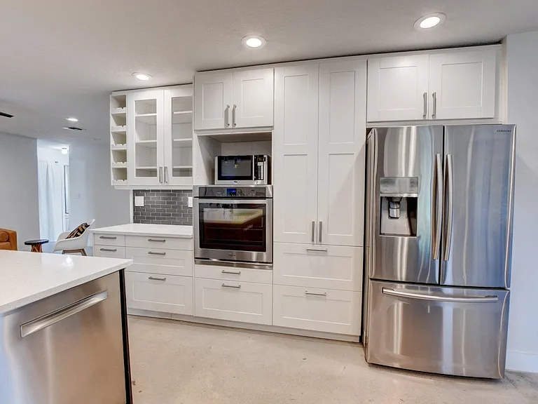 1440 NW 12th Way — Photo 8