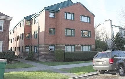 3rd image of 2717 Franklin Ave E APT 201