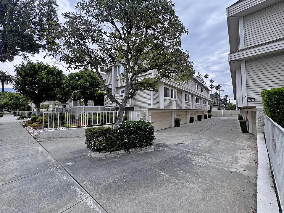 72 S Greenwood Ave #10