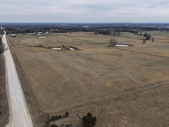 3rd image of 963 Cutoff Rd