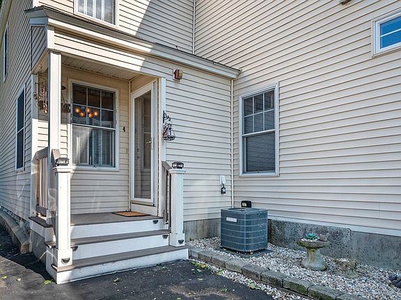 3rd image of 225 Essex St APT 4