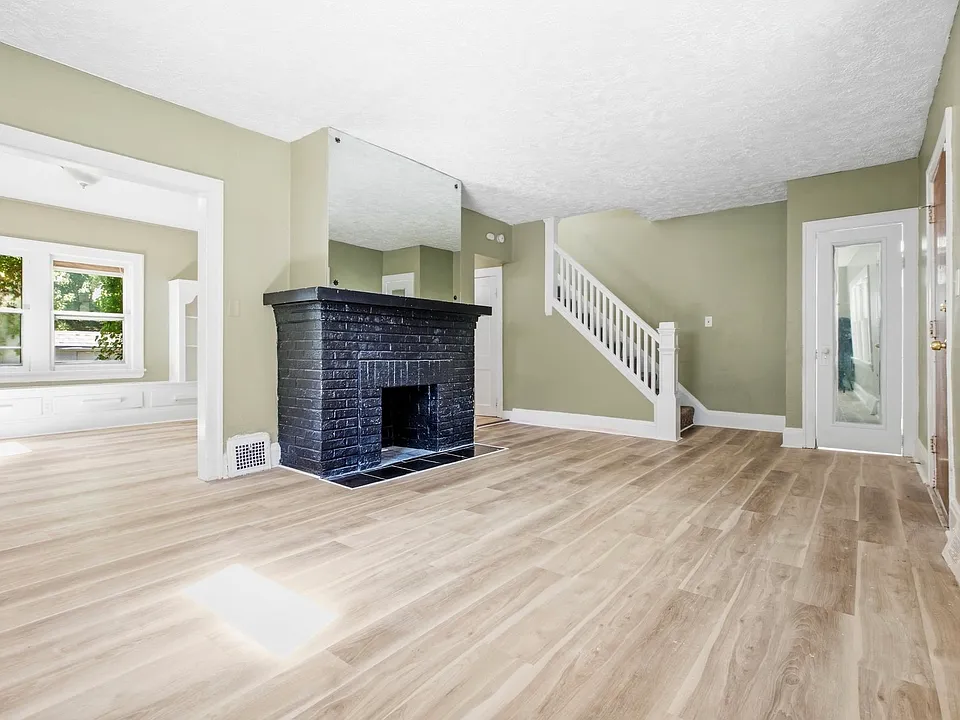 908 Greyton Rd