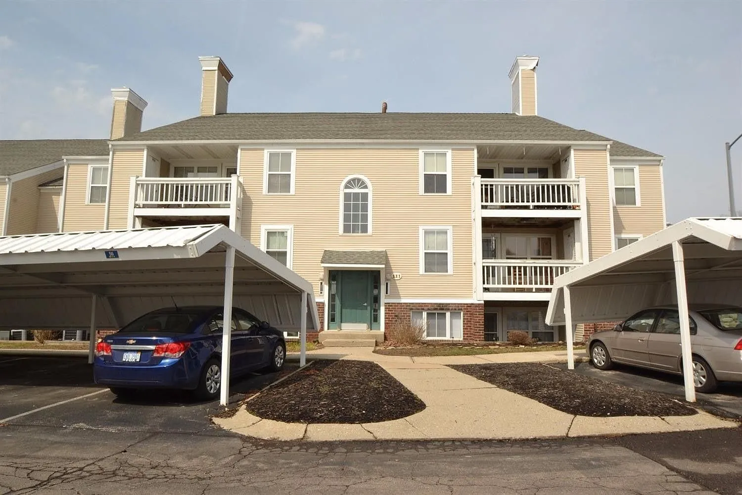 1 bed, 834 sqft, $1,700 — Photo 1