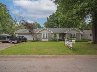 3518 Ridge Dr, Joplin, MO 64801