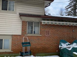 24009 Farmington Rd, Farmington, MI 48336