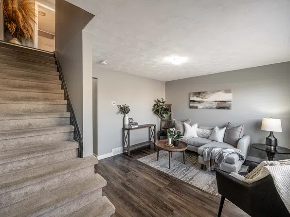 225 Queen St #4, Sarnia, ON N7T 2R7