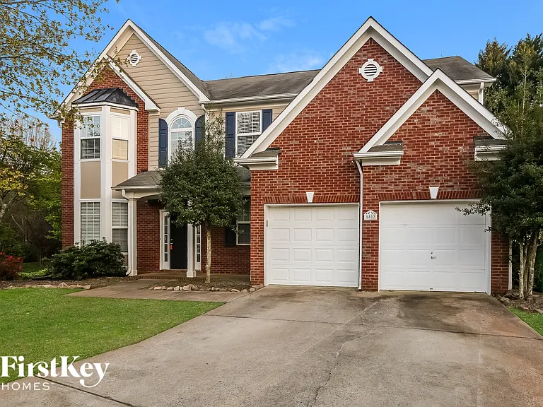 8802 Glenover Cir — Photo 2