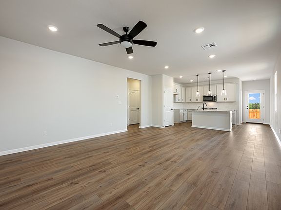 Lariat - Enterprise Interior Image 4