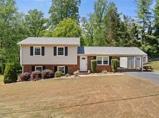 606 Merriweather Dr, King, NC 27021