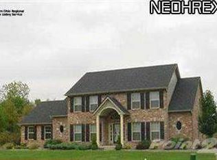 5299 Berkshire Dr, Sheffield Village, OH 44054