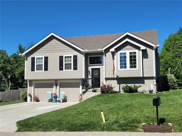 1228 Milwaukee St, Excelsior Springs, MO 64024