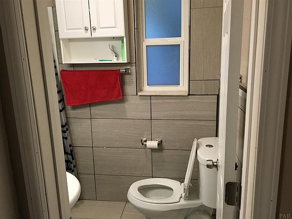 4th image of 121 Aquamarine Ave