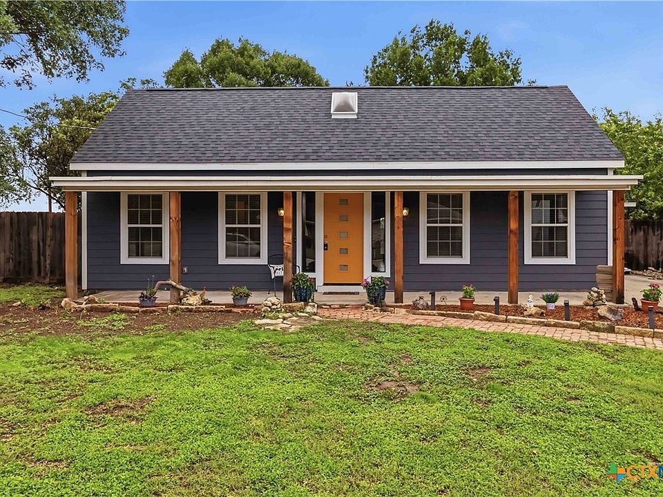 1st image of 594 Kellys Way