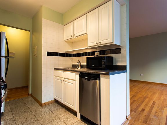 5th image of 6316 N Paulina St APT 2D