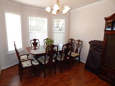 3rd image of 969 Woodrow Cir
