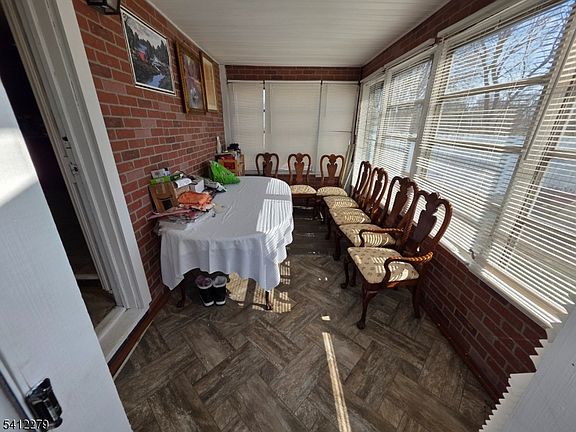 5th image of 220 Terrill Rd