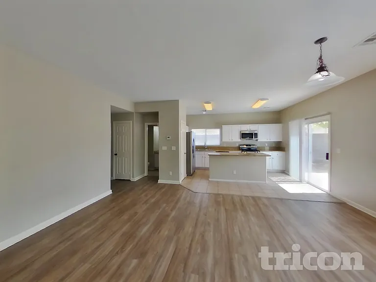 717 Horse Stable Ave — Photo 3
