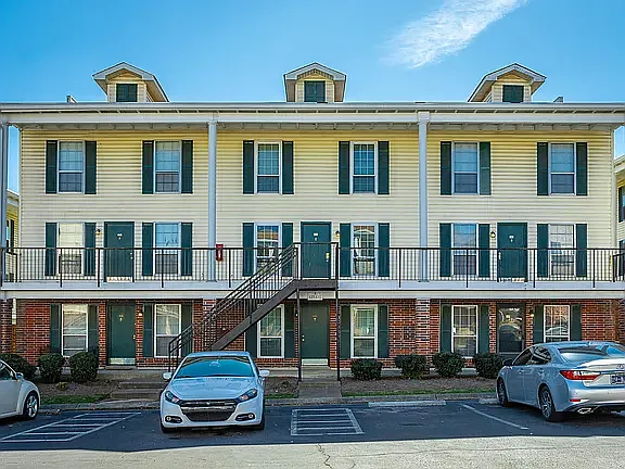 Building Photo - 900 Mountain Creek Rd #J131