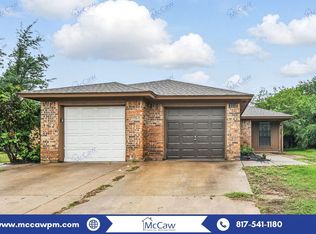 6708 S Creek Dr, Fort Worth, TX 76133