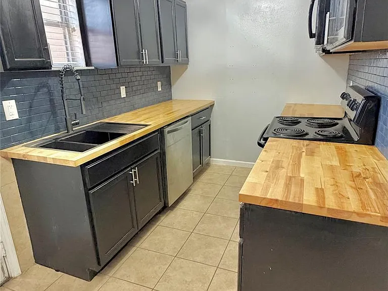 5218 Milwee St #8 — Photo 2