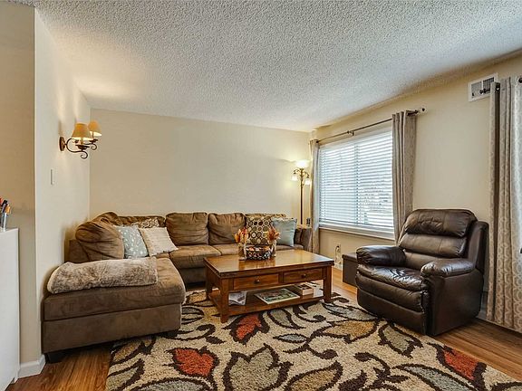 4th image of 208 Springmeadow Dr #208N