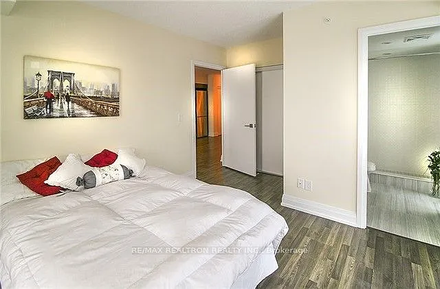 565 Wilson Ave #702W — Photo 10