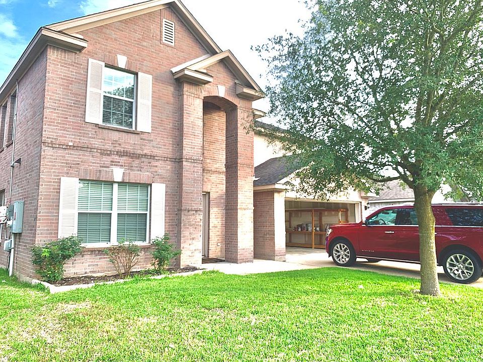 1st image of 807 Yellowstone Dr