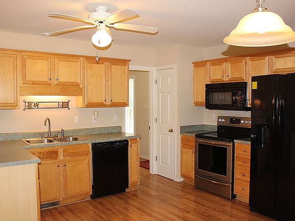 3rd image of 1847 Fairpine Dr