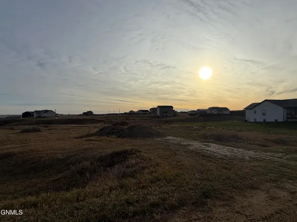 5980 137th Ave NW, Williston, ND 58801