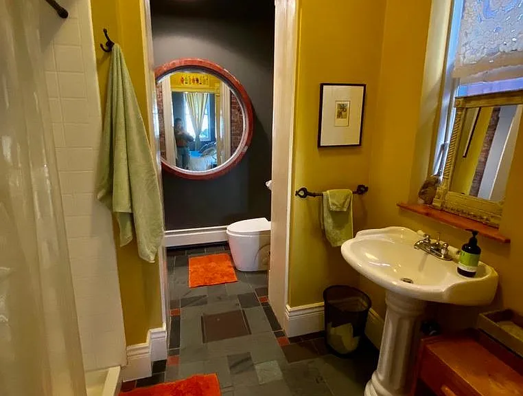 Bathroom/ shower