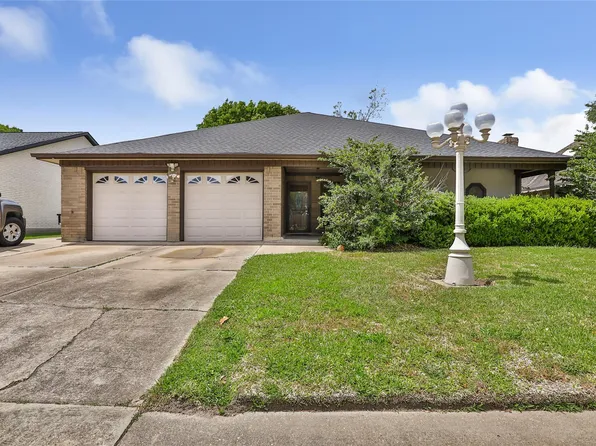 6006 Egypt Dr, Pasadena, TX 77505