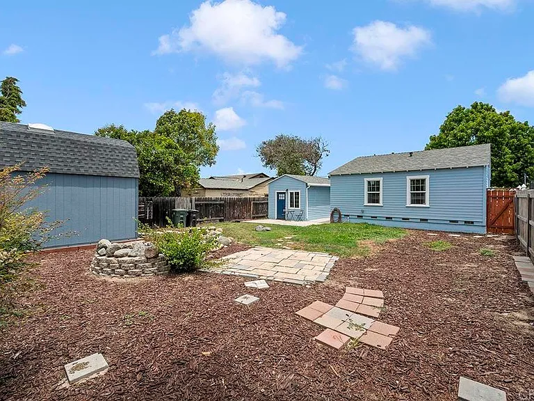 586 Del Mar Ave — Photo 38