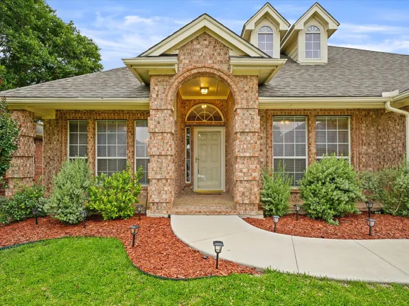 2801 White Rock Dr, Fort Worth, TX 76131