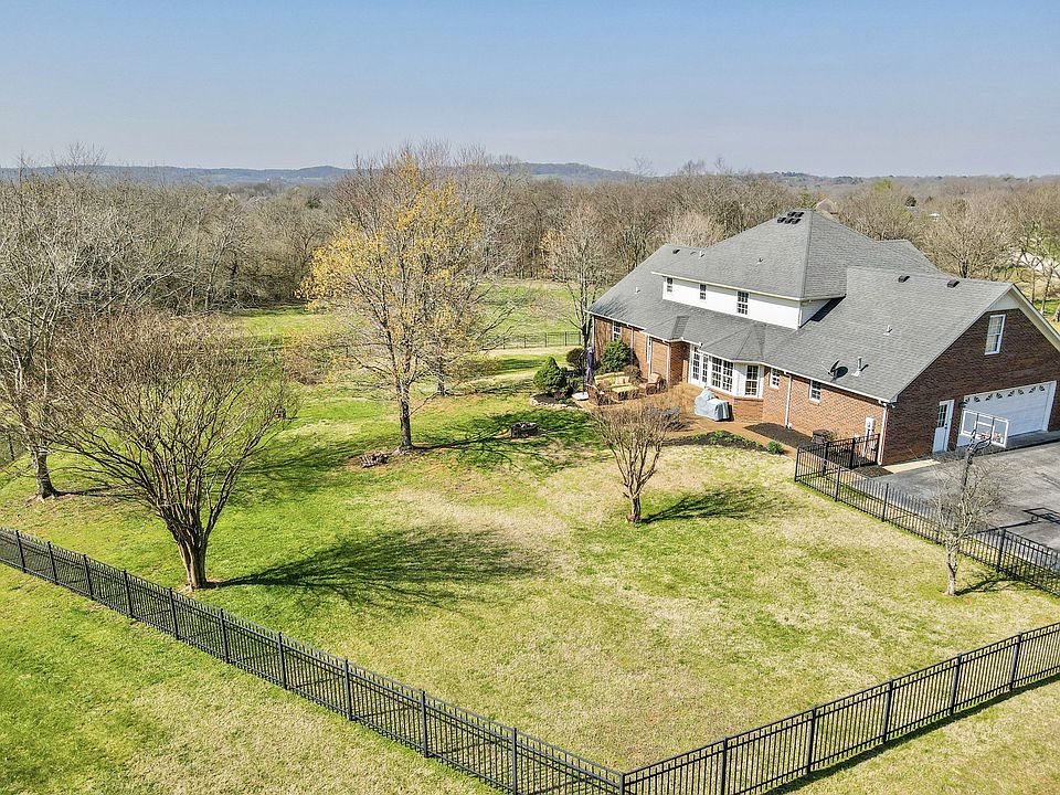 3238 Carrington Ln, Columbia, TN 38401 Zillow