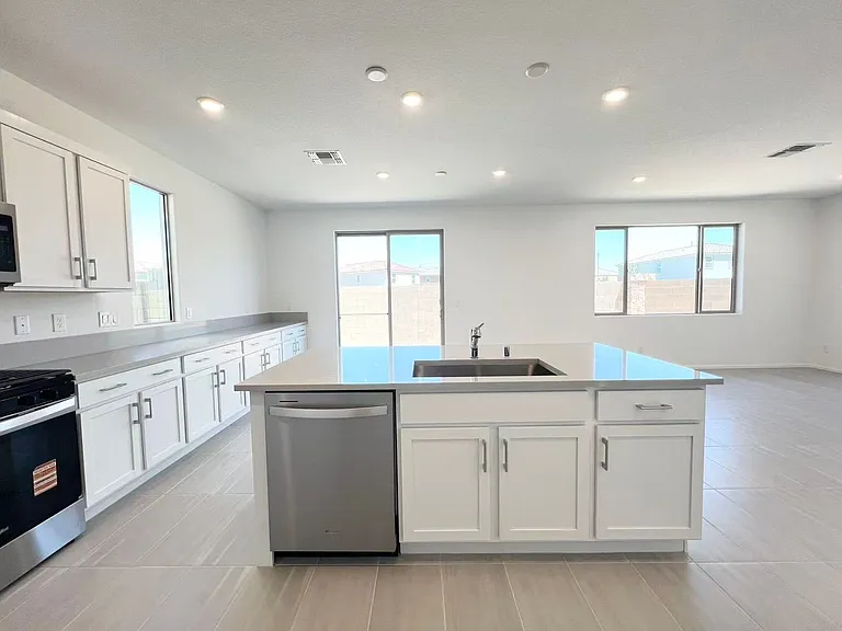 5892 Marigold Sunset Ct — Photo 7