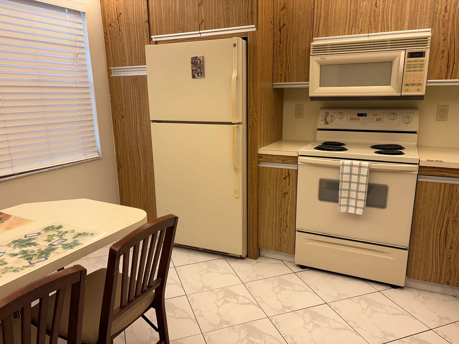 2 bed, 2.0 bath, 1156 sqft, $1,800 — Photo 3