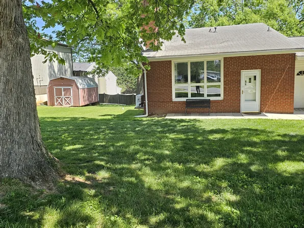 6321 Barnett Ave #A, Sykesville, MD 21784