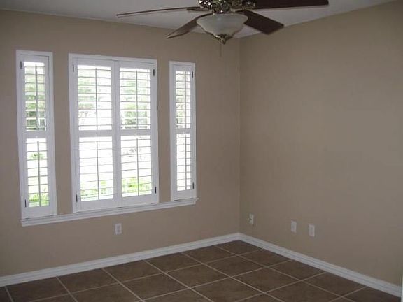 2nd image of 1504 Carriage Hills Trl