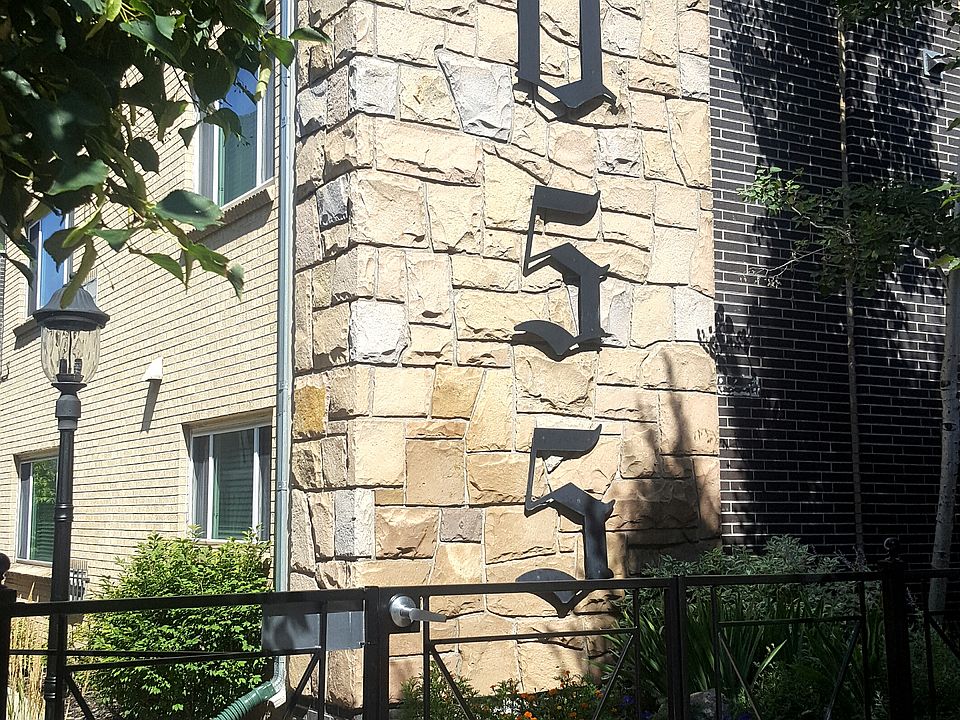 1st image of 1055 N Corona St APT B2
