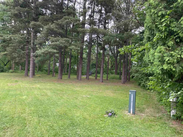 N Sauk Trl, Oregon, IL 61061