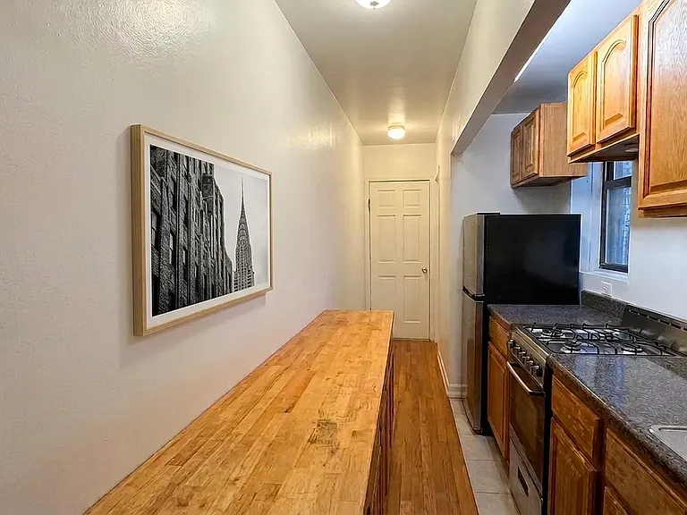 420 E 83rd St #5E — Photo 3
