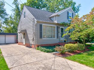 15214 Corkhill Rd, Maple Heights, OH 44137