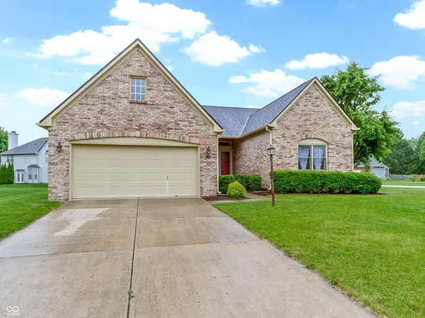 8599 Lansdowne Dr, Fishers, IN 46038