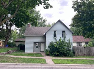 681 Saint Albans St N, Saint Paul, MN 55104